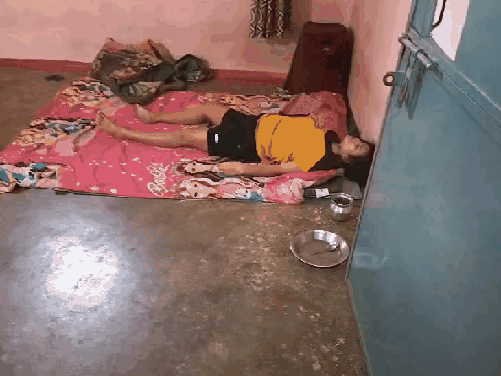 20 जून को सेजल का शव कमरे में मिला था।