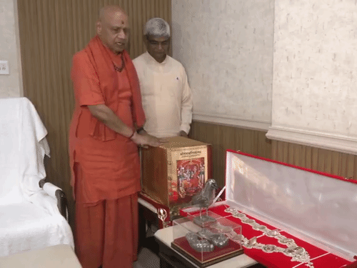 गोविंद देव और अंतरिम महासचिव कृष्ण मोहन ने चारों बातें मीडिया के सामने रखीं.
