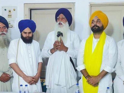 चंडीगढ़ में तीन पहले सांसद अमृतपाल के पिता तरसेम सिंह की मौजूदगी में पार्टी जॉइन की थी। फाइल फोटो