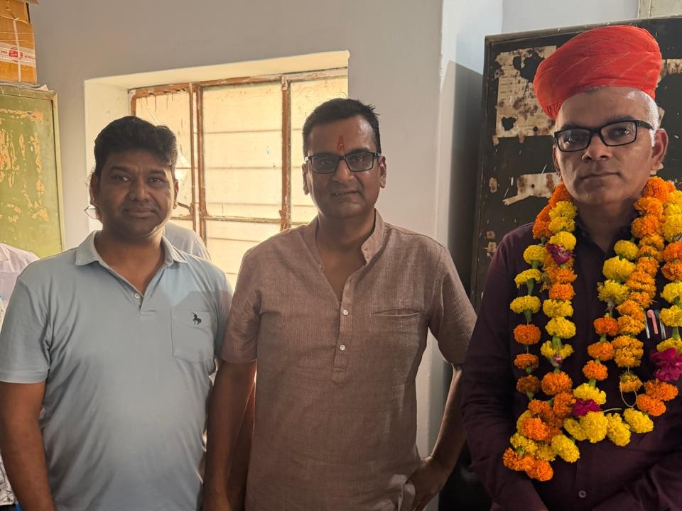 शिक्षकों और अधिकारियों ने किया स्वागत, दी शुभकामनाएं
