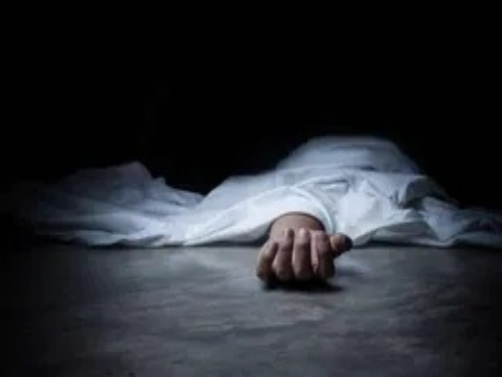 चार्जिंग पर खड़े ई-रिक्शा को छूते ही मासूम को लगा करंट, अस्पताल में मौत|ग्वालियर,Gwalior - Dainik Bhaskar
