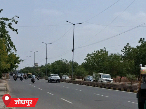 जोधपुर में दिनभर बादल छाए रहे। इससे तापमान में गिरावट हुई। बारिश नहीं होने के बाद भी गर्मी कम रही।