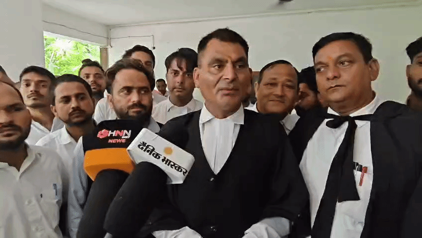 सरकारी वकील राजीव प्रियदर्शी ने केस में बच्चे की तरफ से पैरवी की।