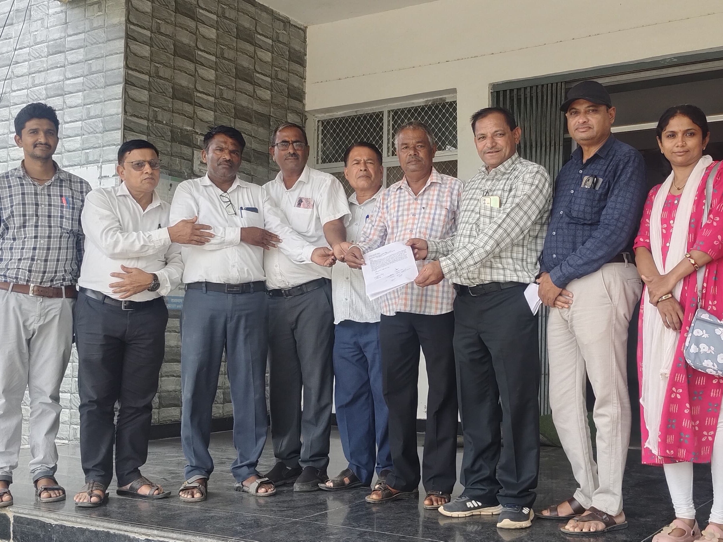 गलियाकोट शिक्षक संघ ने 7 सूत्रीय मांगों का ज्ञापन दिया; बोले- व्यवस्था में सुधार हो