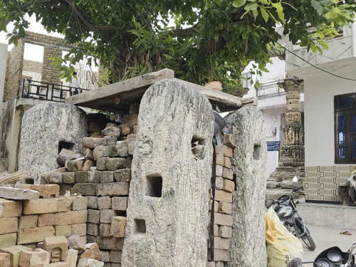 ढोला और मारू के विवाह की चंवरी (विवाह स्थल ) के अवशेष बघेरा गांव में आज भी हैं।