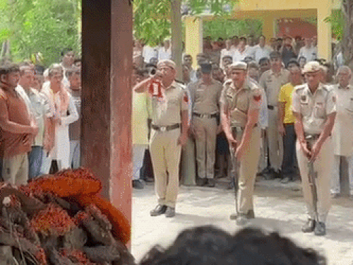 उन्होंने 28 अक्टूबर 1991 को हरियाणा पुलिस में अपनी सेवा शुरू की थी