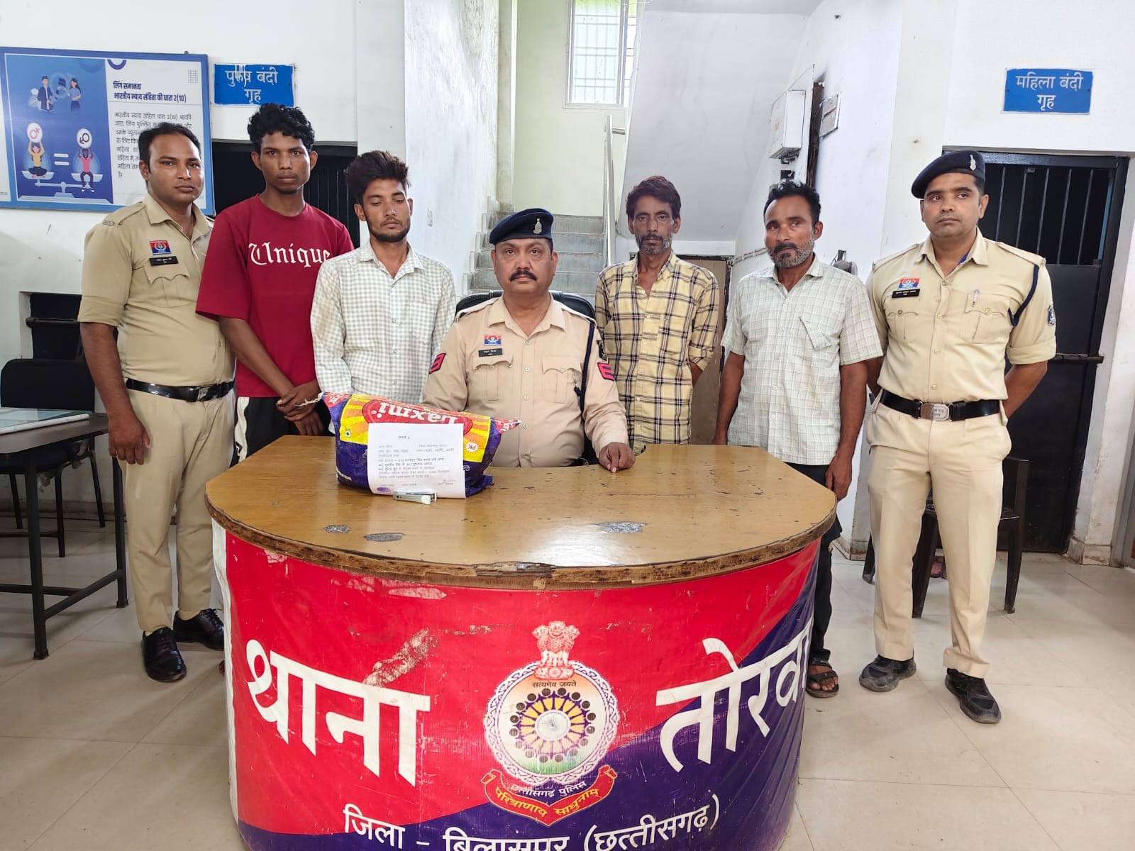 बिलासपुर में 3.264 किलो माल जब्त; पुलिस को देखते ही भाग रहे थे आरोपी|बिलासपुर (छत्तीसगढ़),Bilaspur (Chhattisgarh) - Dainik Bhaskar