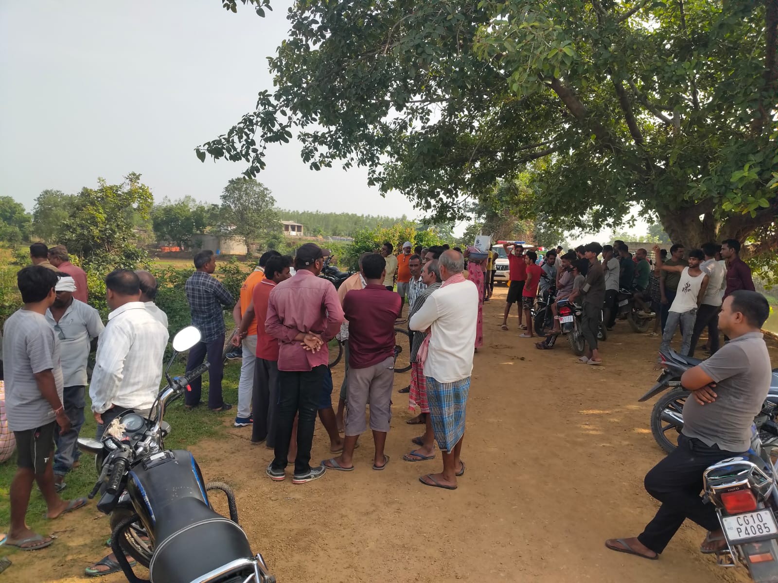 बिलासपुर में स्कार्पियो से टक्कर मारकर लाठी-डंडों से पीटा, 3 हिरासत में|बिलासपुर (छत्तीसगढ़),Bilaspur (Chhattisgarh) - Dainik Bhaskar
