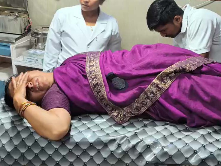 घायलों का अस्पताल में इलाज किया गया।