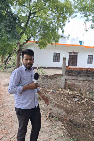 भास्कर संवाददाता को अविनाश के पक्के मकान पर ताला लगा मिला। यहां से 50 मीटर की दूरी पर अविनाश का पुराना घर है.