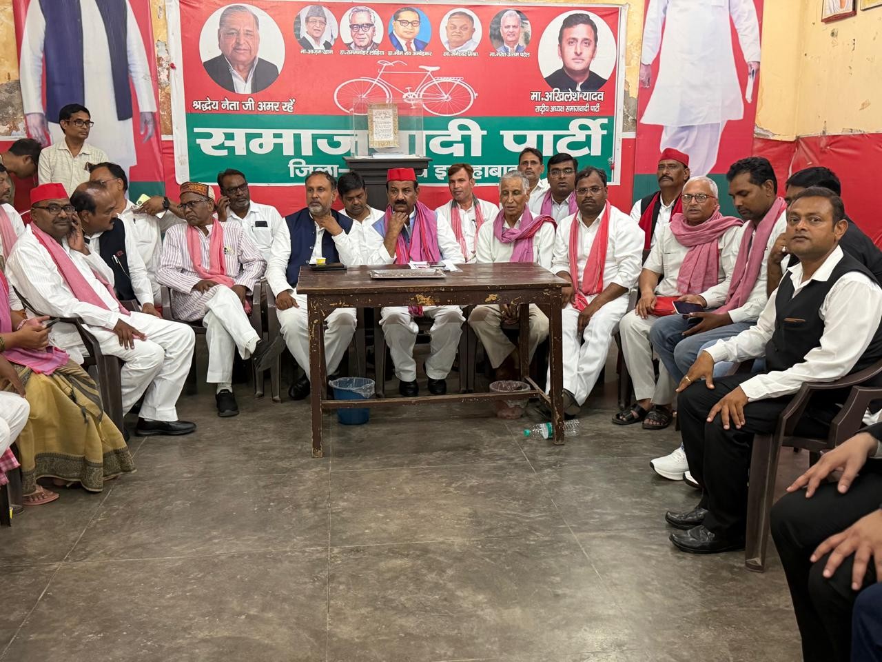 प्रदेश अध्यक्ष ने कहा, बूथ स्तर पर मजबूती को जी जान से जुटें|प्रयागराज (इलाहाबाद),Prayagraj (Allahabad) - Dainik Bhaskar