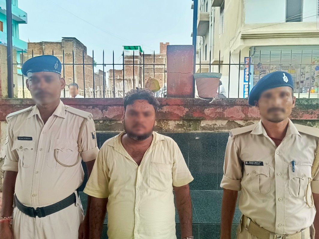नशा विरोधी कार्रवाई में एक आरोपी गिरफ्तार, जांच जारी|संपतचक(पटना),Sampatchak(Patna) - Dainik Bhaskar
