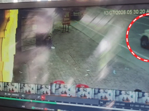 कानपुर में 100 की रफ्तार में टक्कर, कार चकनाचूर, छत गायब; 9 गंभीर|कानपुर,Kanpur - Dainik Bhaskar