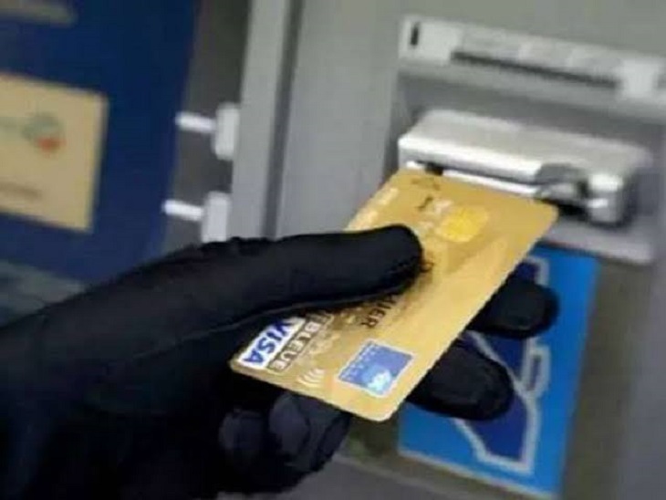 मदद करने के बहाने बदला ATM कार्ड; बैंक की स्टेटमेंट से खुलासा|पानीपत,Panipat - Dainik Bhaskar