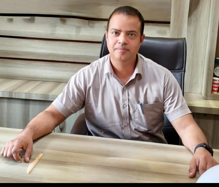 मृतक डॉ. मनीष सिंह.