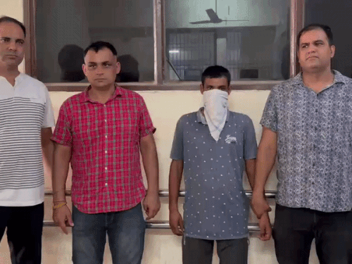 समालखा थाना पुलिस की गिरफ्त में आरोपी नशा तस्कर। - Dainik Bhaskar