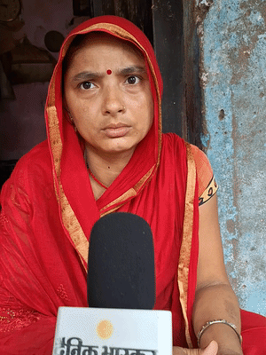 साधना का कहना है कि उन्हें नहीं लगता कि रमाशंकर राम मंदिर में चोरी कर सकते हैं।
