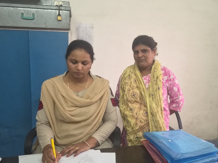 नाबालिगों की रिश्तेदार नगमा खान उर्फ नूरी पर FIR दर्ज हुई है।