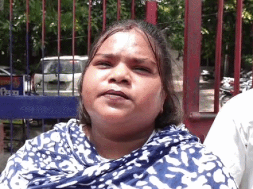 बच्चे की बहन ने कहा कि बुआ की हमारी प्रॉपर्टी पर नजर है।