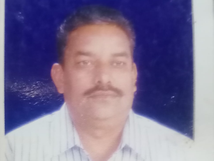 कमरे में फंदे पर लटकती मिली लाश, आत्महत्या के कारणों का पता नहीं चला,जांच में जुटी पुलिस|बिलासपुर (छत्तीसगढ़),Bilaspur (Chhattisgarh) - Dainik Bhaskar
