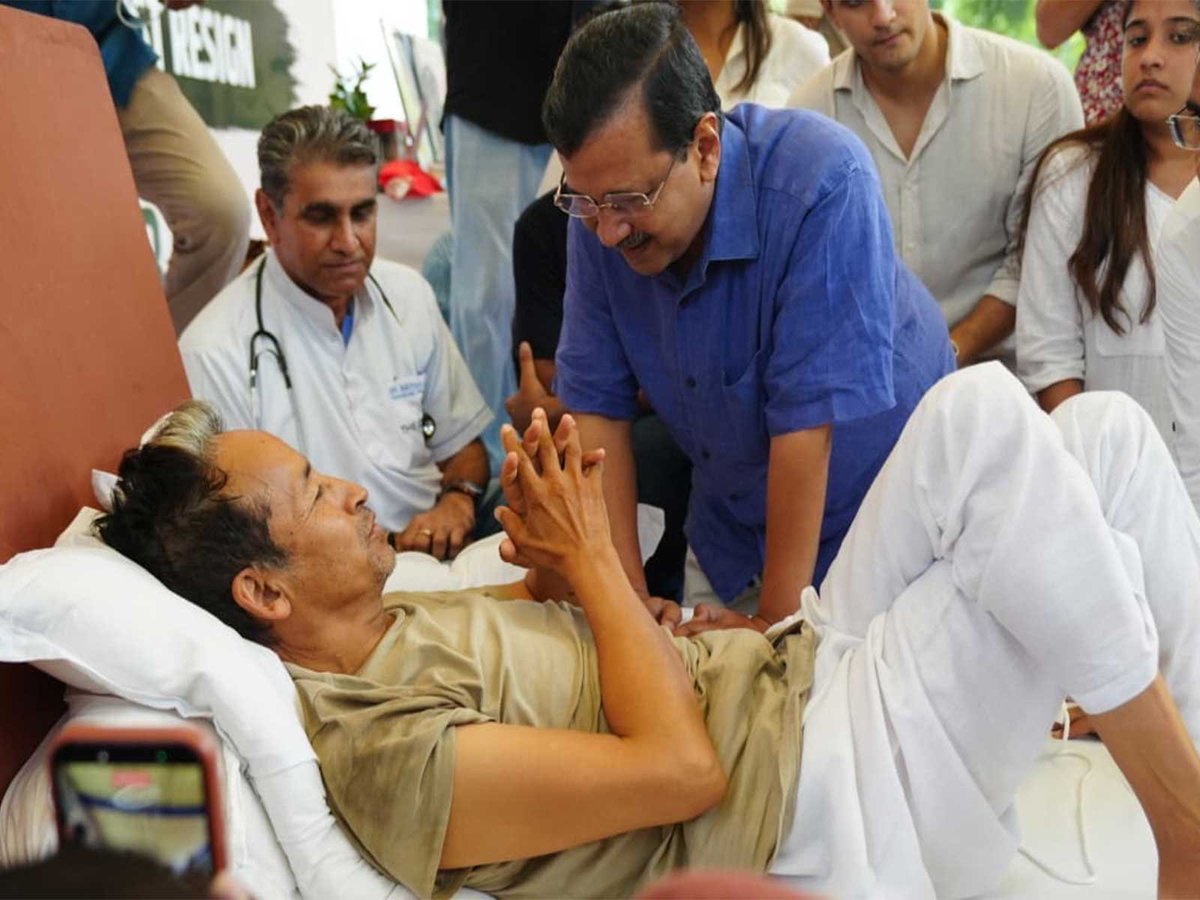 दिल्ली के पूर्व सीएम अरविंद केजरीवाल ने गुरुवार को कहा कि देश को वांगचुक जैसा शिक्षा मंत्री चाहिए।