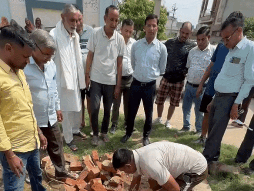 जनता के विरोध के बाद मौके पर पहुंचे थे कमिश्नर, वन मंत्री ने कलेक्टर से कहा- टेंडर करें निरस्त|अलवर,Alwar - Dainik Bhaskar