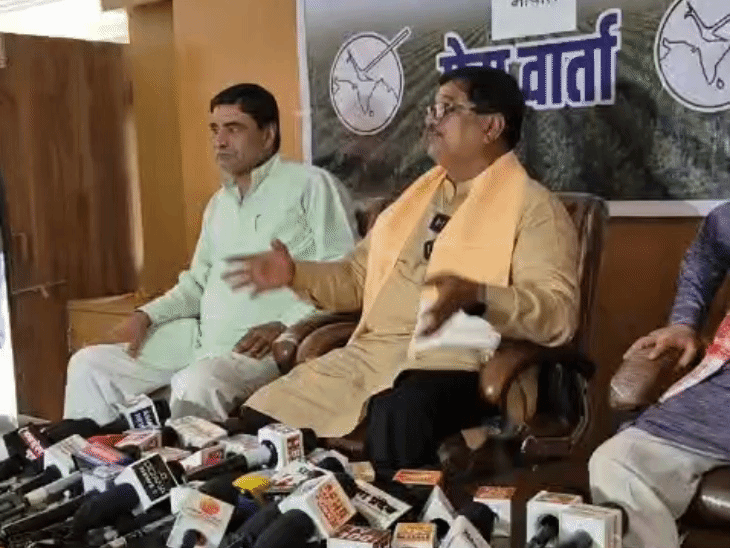 भारतीय किसान संघ के राष्ट्रीय अध्यक्ष ने इथेनॉल के खिलाफ बोलने वालों पर जमकर निशाना साधा.