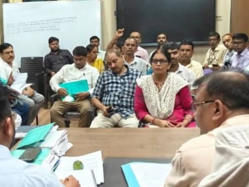 उद्घाटन से पहले तैयारियों की समीक्षा। - Dainik Bhaskar