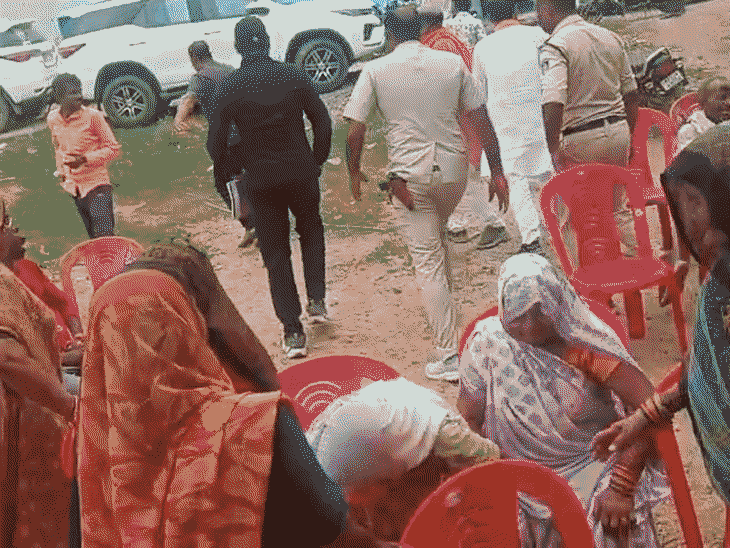 इसके बाद आशुतोष वहां से चले गए