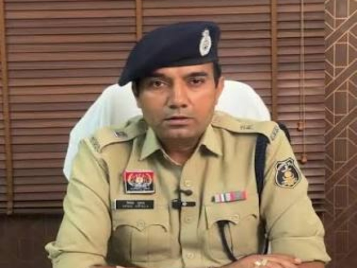 अतिरिक्त पुलिस उपायुक्त (यातायात) विवेक शुक्ला।