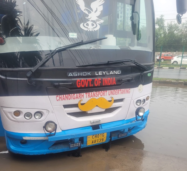 CTU की बस चंडीगढ़ से उत्तराखंड के हल्द्वानी जा रही थी।