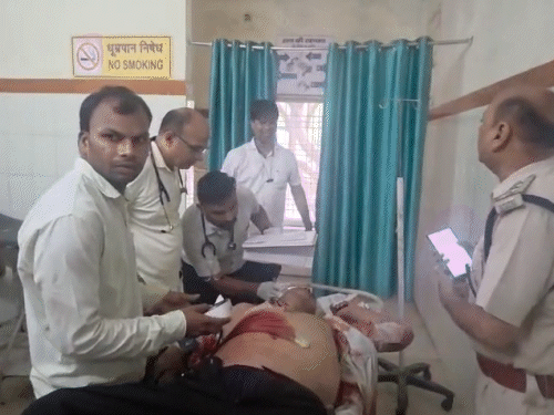 डॉक्टर को तुरंत अस्पताल ले जाया गया, लेकिन बचाया नहीं जा सका.