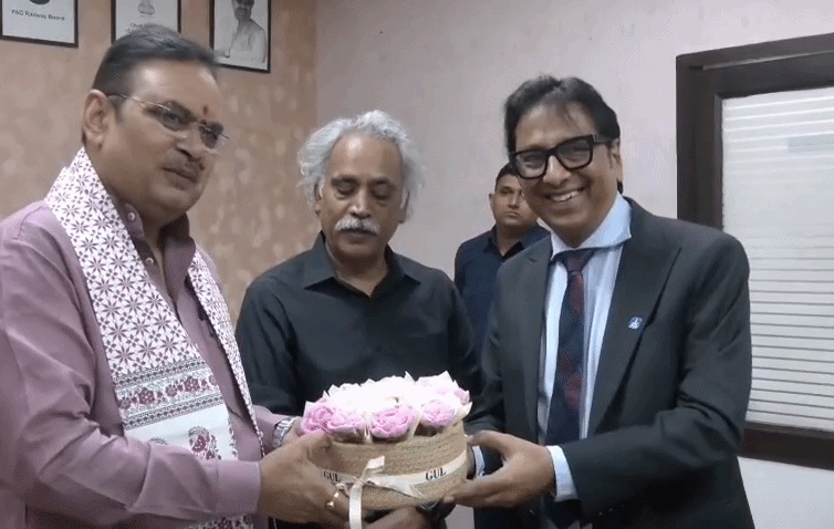 एस के फाइनेंस के एमडी एवं सीईओ राजेंद्र सेतिया और दैनिक भास्कर के नेशनल एडिटर एल.पी. पंत ने सीएम भजनलाल शर्मा से मुलाकात कर अभियान को लेकर चर्चा की।