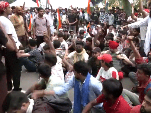 Delhi Cockroach Janata Party Parliament March | Sonam Wangchuk Protest Update