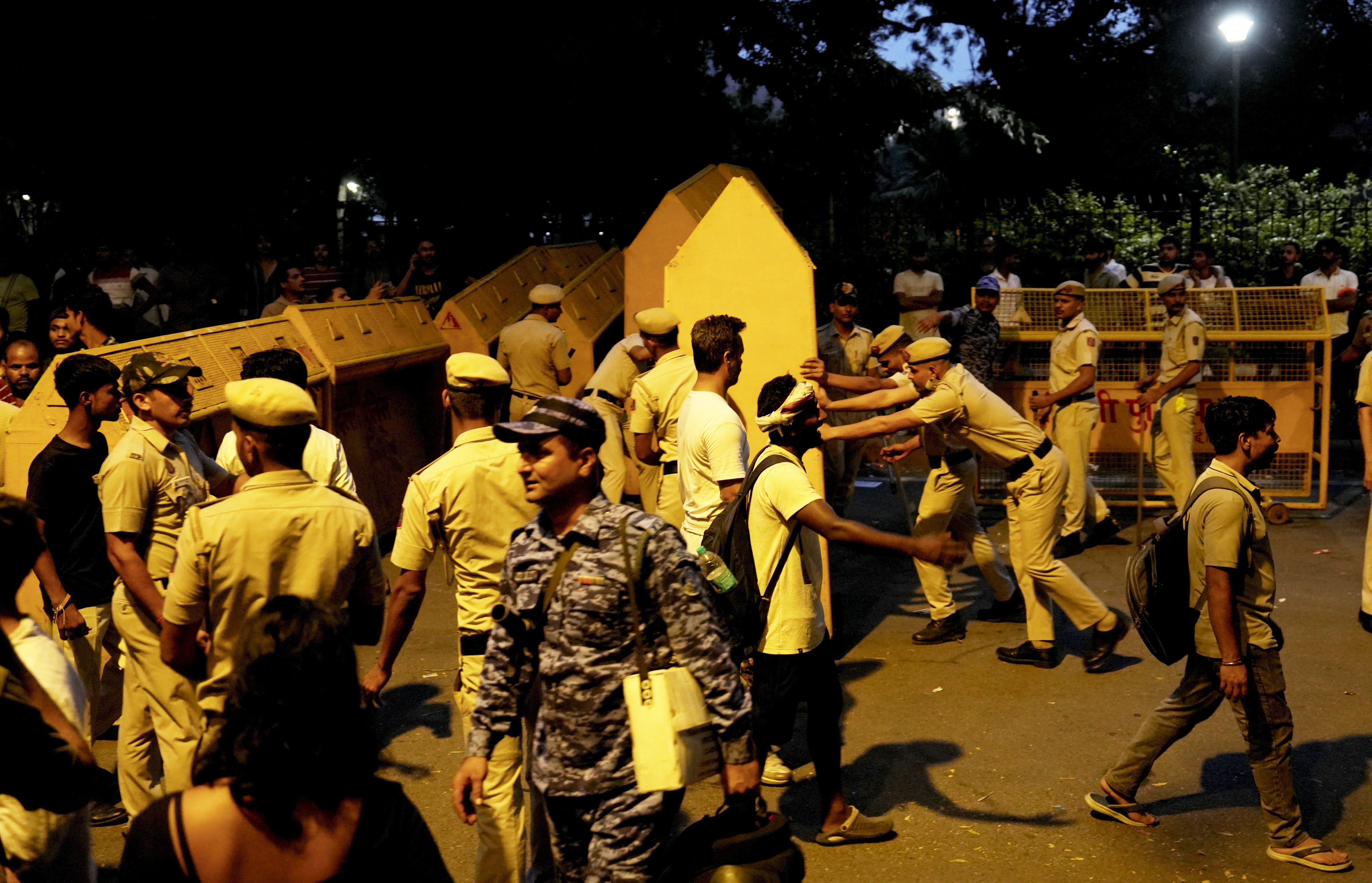 Police stopped the protesters from removing the barricades. The barricades were re-erected at Jantar Mantar by 6 AM.