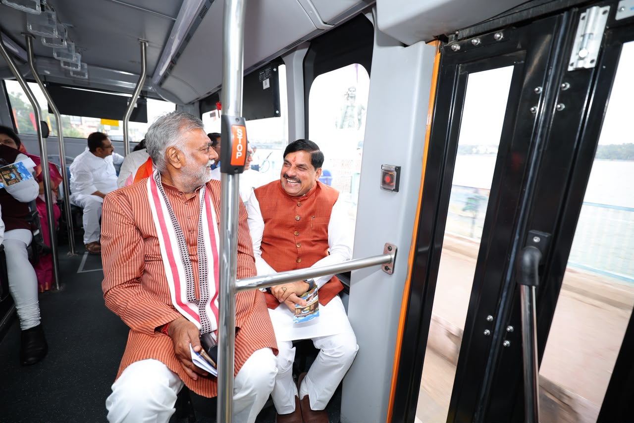 मुख्यमंत्री डॉ. मोहन यादव समेत मंत्रियों ने रविवार को ई-बसों में सफर किया था।