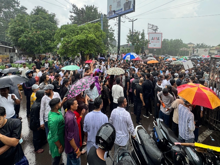 बड़ी संख्या में शामिल हुए थे यूथ।