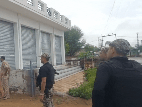 AGTF और सीकर पुलिस ने कार्रवाई की।