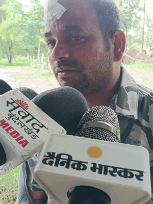 सुमित बोले, ऊपर नहीं चढ़ते तो बकाया नहीं मिलता।