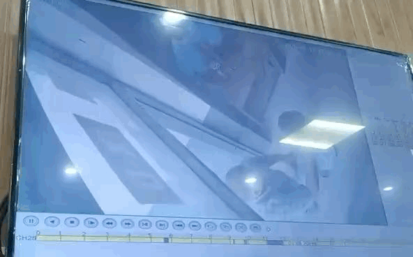 टीचर ने छात्र को एक के बाद एक 5-6 थप्पड़ जड़े।