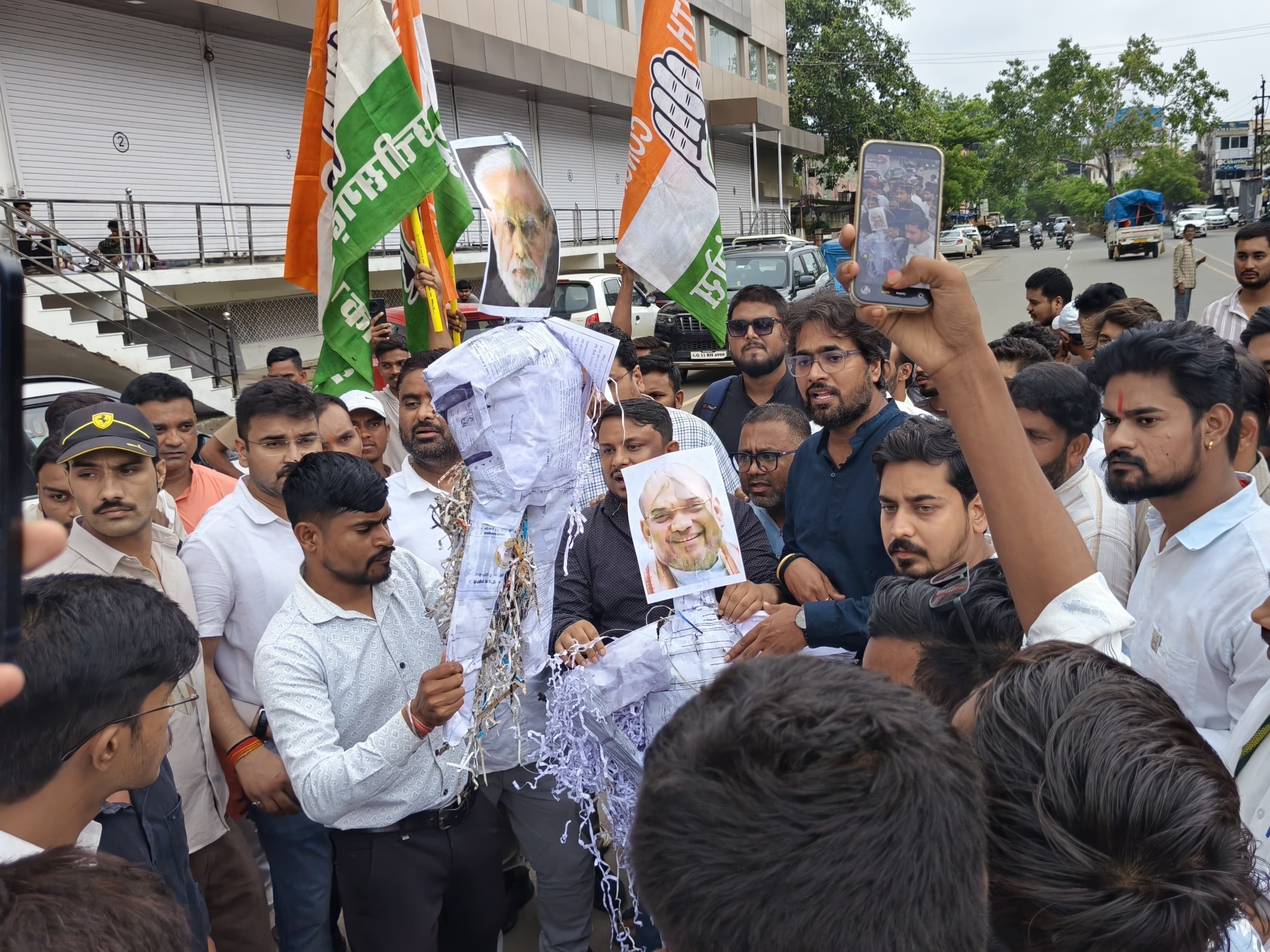 संसद मार्च पर लाठीचार्ज के विरोध में प्रदर्शन, छात्रों की आवाज दबाने का आरोप|बिलासपुर (छत्तीसगढ़),Bilaspur (Chhattisgarh) - Dainik Bhaskar