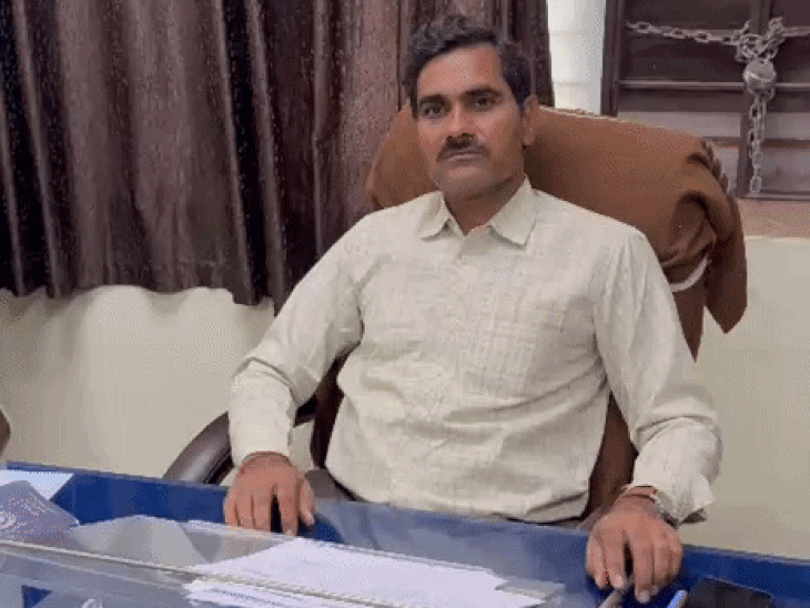 जिला शिक्षा अधिकारी रामचरण मीणा ने बताया कि सरकार का यह कदम व्यावहारिक है। इससे खाली पड़ी कक्षाओं और स्कूल के संसाधनों का शत-प्रतिशत उपयोग हो सकेगा।