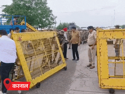 गुरुग्राम में बॉर्डर पर चेकिंग करती पुलिस। करनाल में बैरिकेडिंग लगाते पुलिसकर्मी। करनाल में किसान पैदल ही दिल्ली की ओर बढ़ रहे है। - Dainik Bhaskar