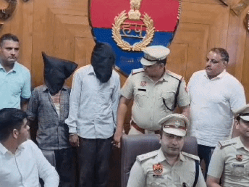 550 किलो डोडा पोस्त के साथ पकड़े गए आरोपी।