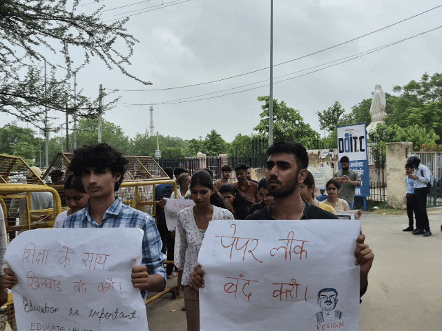 तीसरे दिन भी जारी रहा धरना प्रदर्शन