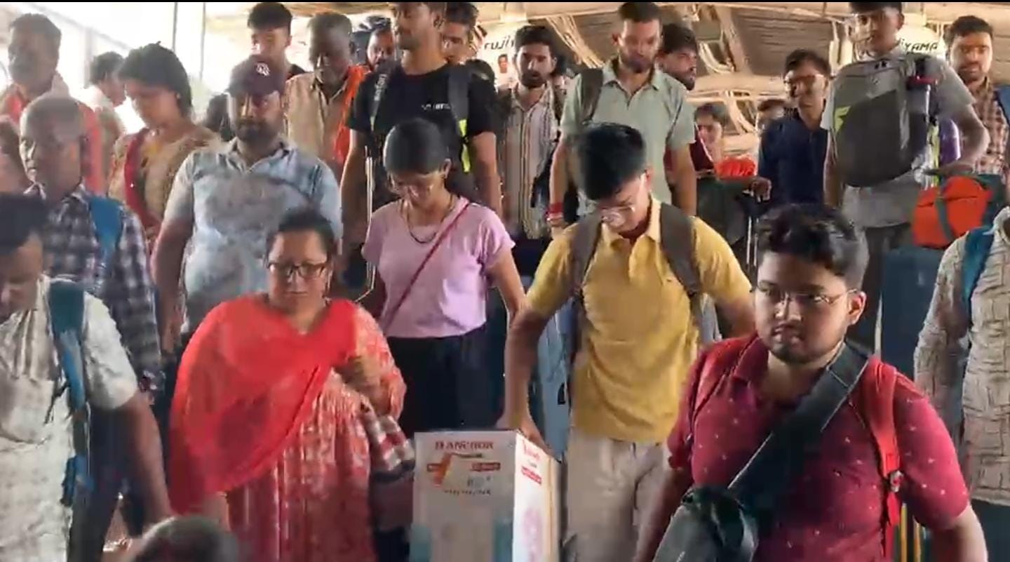 भीड़ को कंट्रोल करने के लिए अन्य मार्ग तैयार किए जा रहे।
