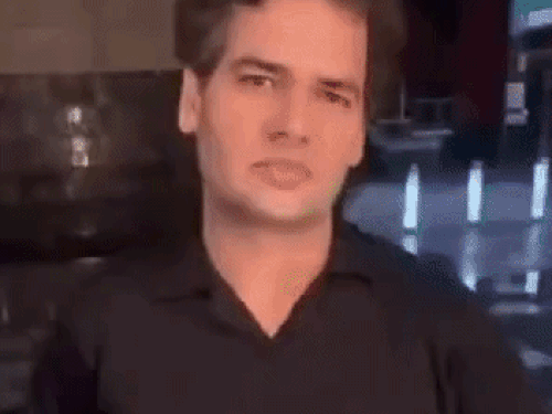 मॉल के बाहर जहां विजेता दहिया के साथ मारपीट हुई और ये उसी दौरान का वीडियो है। जिसमें उसको युवक गाली देकर मारपीट करते धक्का दे रहे हैं - Dainik Bhaskar