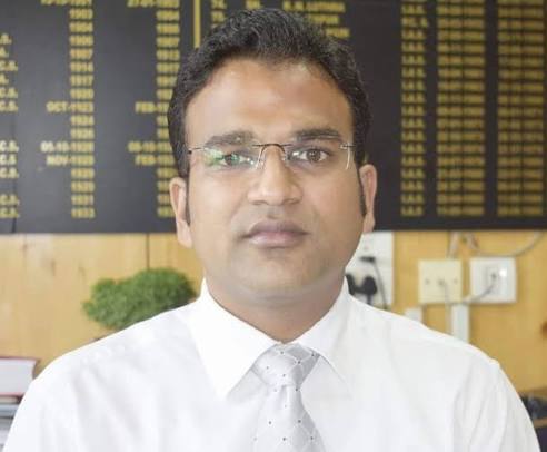 IAS निपुण जिंदल।