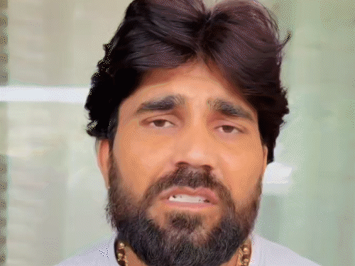 हरियाणवी एथलीट अंकित और कलाकार हैरी लाठर, मुकेश जाजी ने वीडियो जारी कर कहा, ये सरकार ने गलत किया।