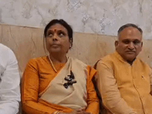 भाजपा प्रदेश अध्यक्ष ने आरोप लगाया कि जंतर-मंतर पर नीट छात्रों के नाम पर जो प्रदर्शन हो रहे हैं, उनमें विपक्षी दलों के कार्यकर्ता शामिल हैं।